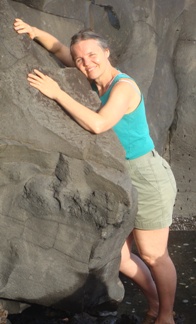 bhh loving waianapanapa rocks